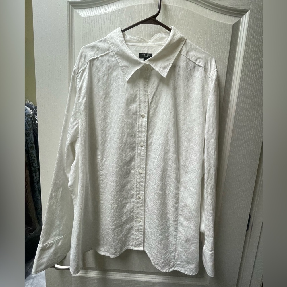 Talbots Women’s Plus Size White Textured Casual Button Down Shirt